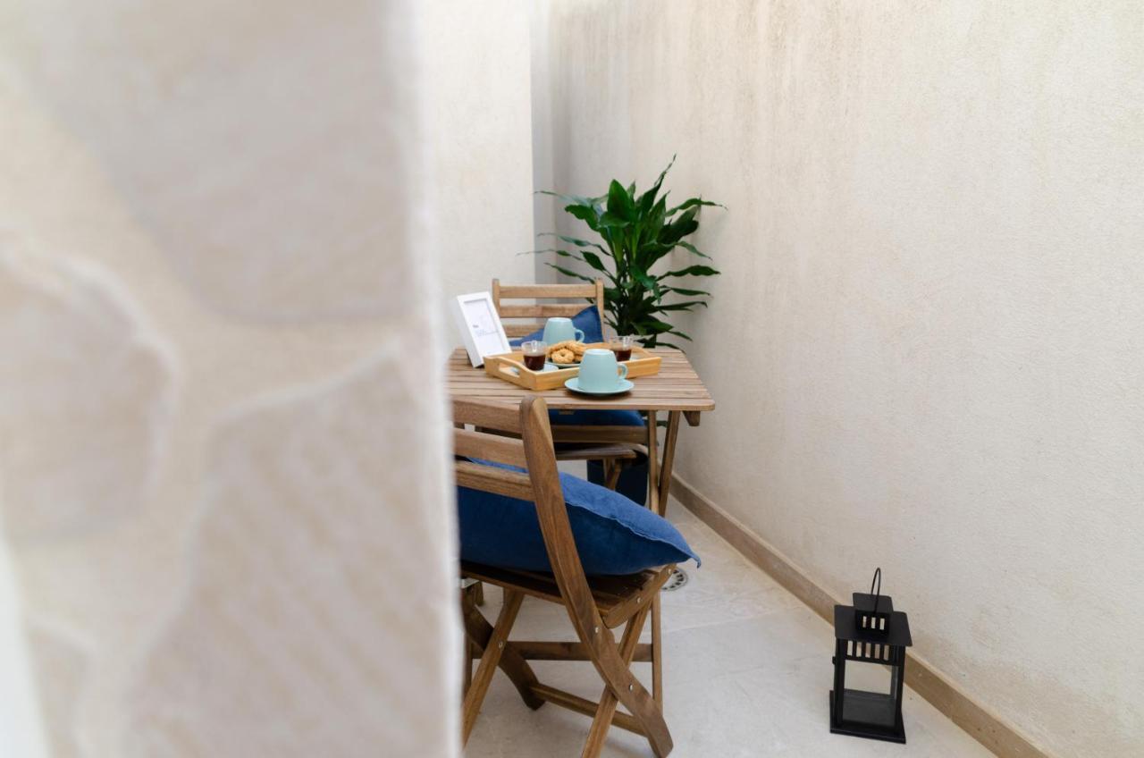 Modern Stone Apartment In The Heart Of Bari Zewnętrze zdjęcie